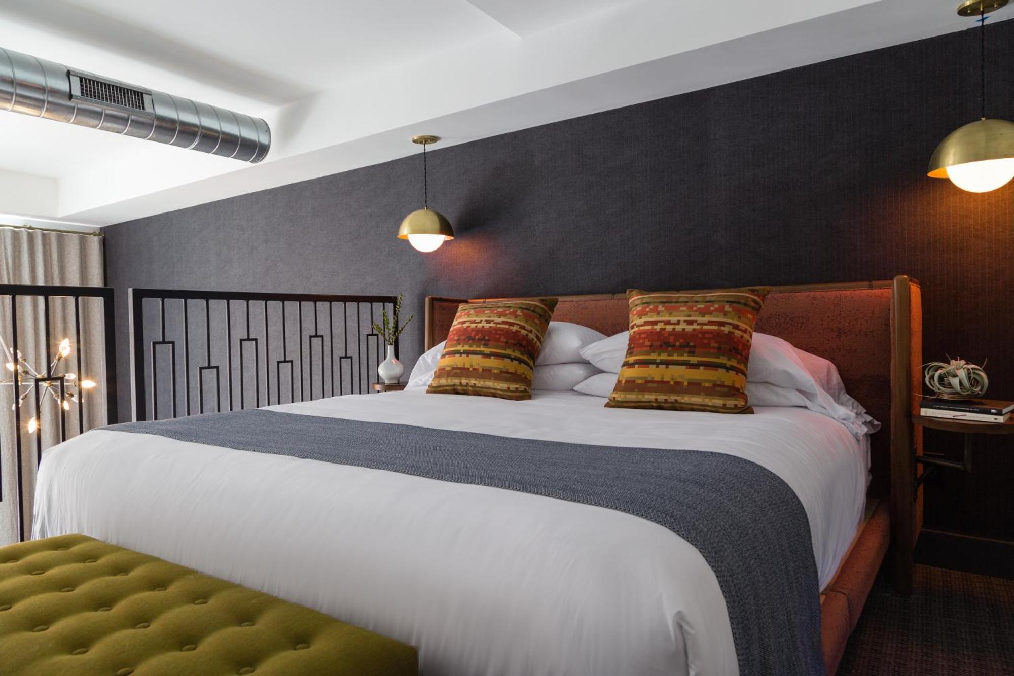 The Hotel Salem Bagian luar foto